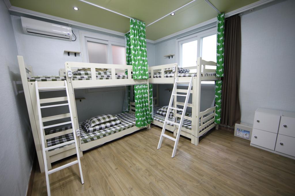 Bluefish Guesthouse Пусан Номер фото