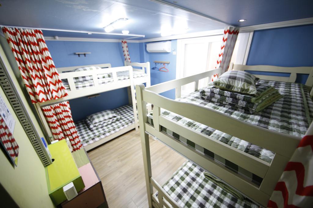 Bluefish Guesthouse Пусан Номер фото
