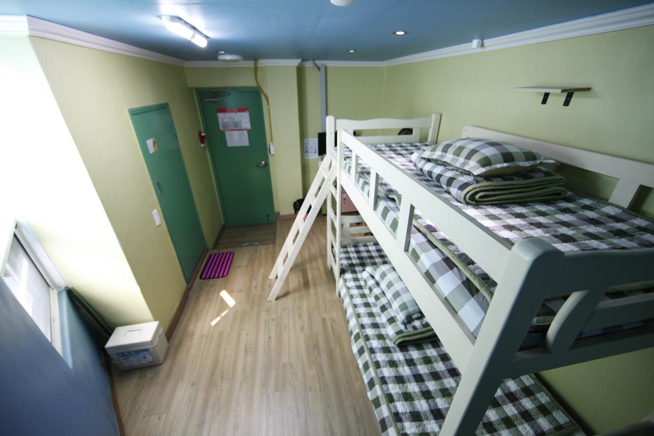 Bluefish Guesthouse Пусан Экстерьер фото